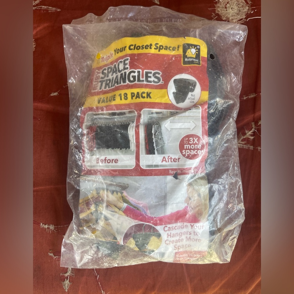 RUBY Space Triangles AS-SEEN-ON-TV Creates Up to 3X More Closet Space 4 packs